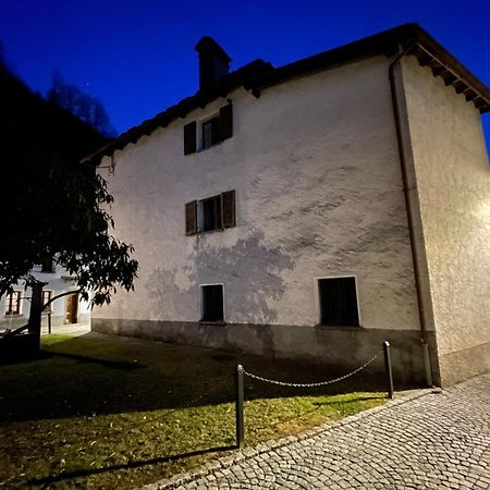 Armonia Edificio Storico Del 1563. Cevio Exterior foto